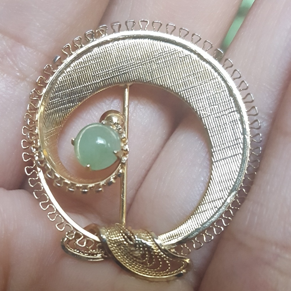 VINTAGE 12k gold filled brooch